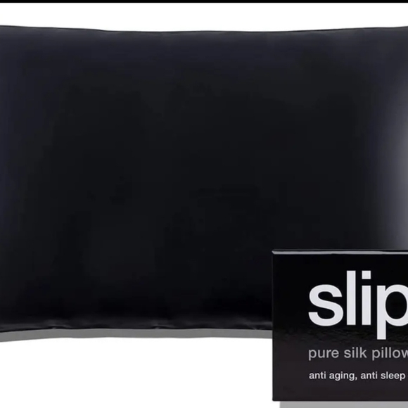 SLIP Beauty Sleep To Go Removable Pillowcase with Pillow Black Travel Set NEW - Picture 2 of 7
